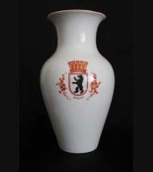 KPM 1940's Berlin Bear Vase  # 3333