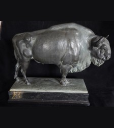 Wisentier (European Buffalo) Bronze sculpture- Albert Kraemer # 3277