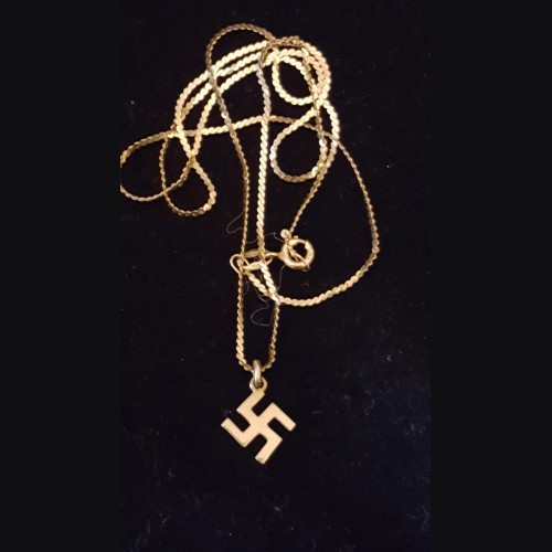 American Bund Necklace # 3073