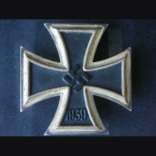 Iron Cross 1st Class ( Deumer ) Cased # 1706