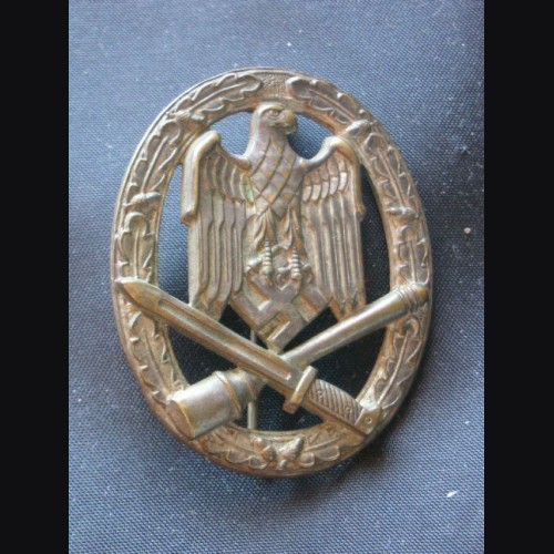General Assault Badge/ Hollow Back- No Maker # 1774