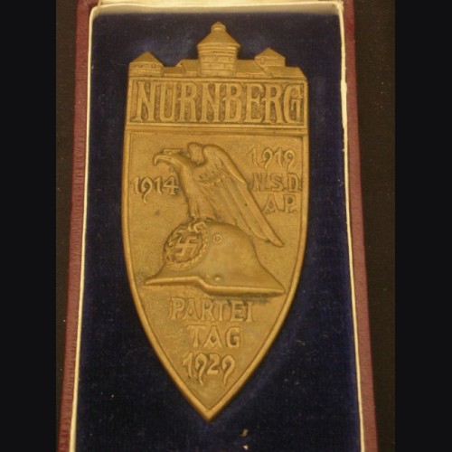 Boxed 1929 Nuremberg Table Award ( Bronze ) # 1975