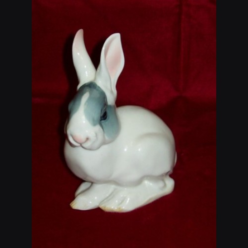 Model #61 Junger Hase/ Sitting Rabbit Allach # 438