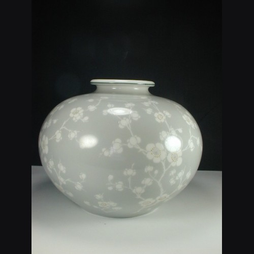 Allach/Bohemia Vase # 520
